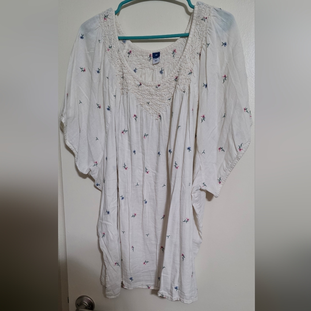 Old Navy White Floral Tunic Top